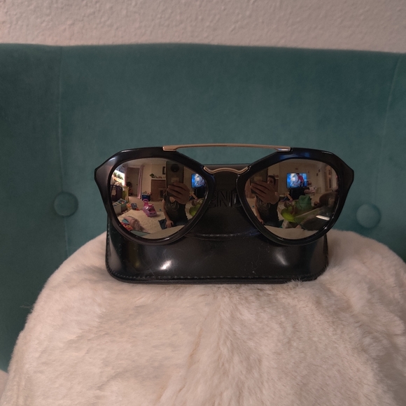 Prada Cat Eye Style Sunglasses - Picture 4 of 4
